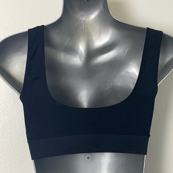 Fitwell Intimates Size Small Sports Bra - Picture 3 of 8